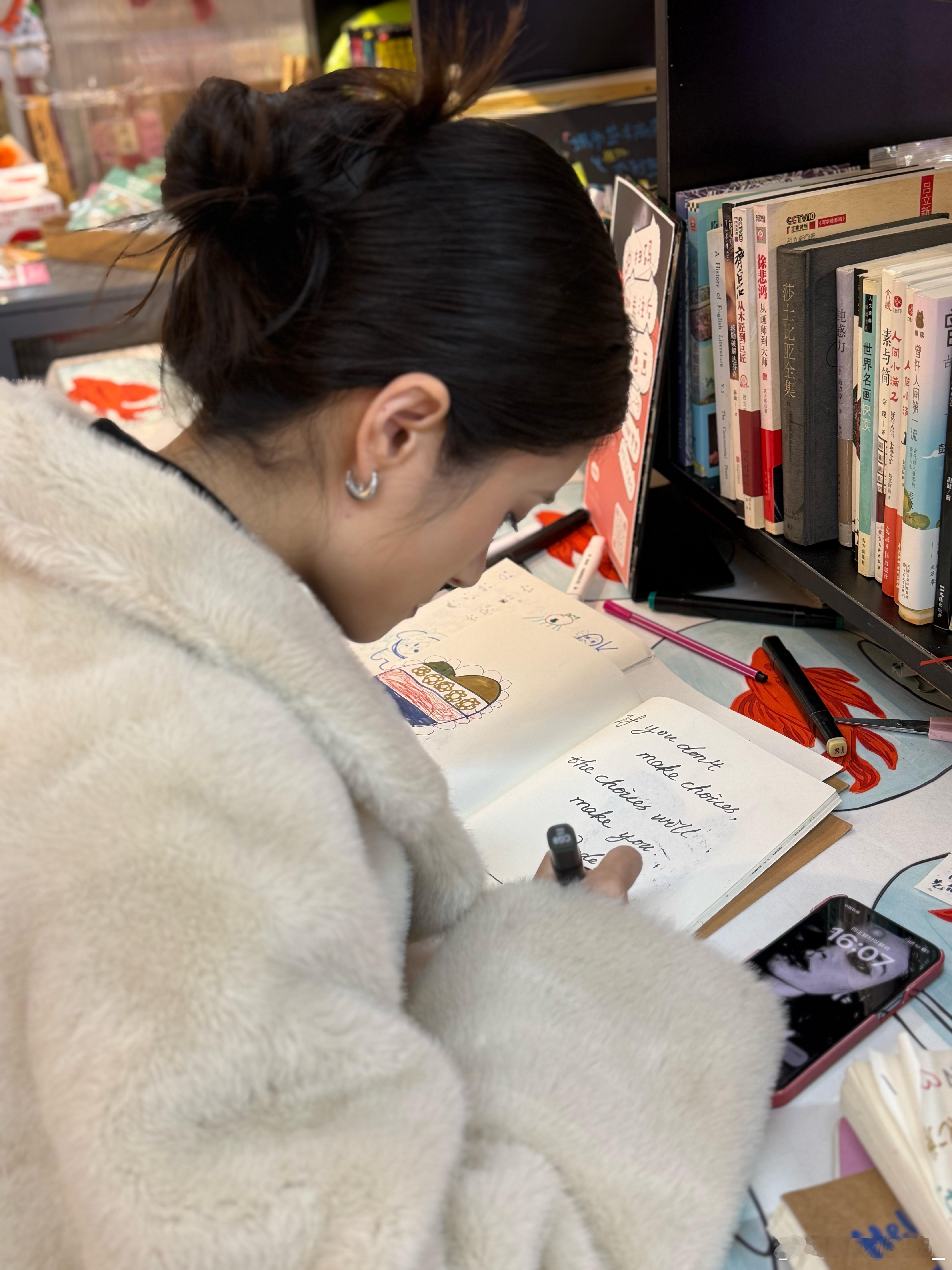 我靠 好完美一颗头😻 