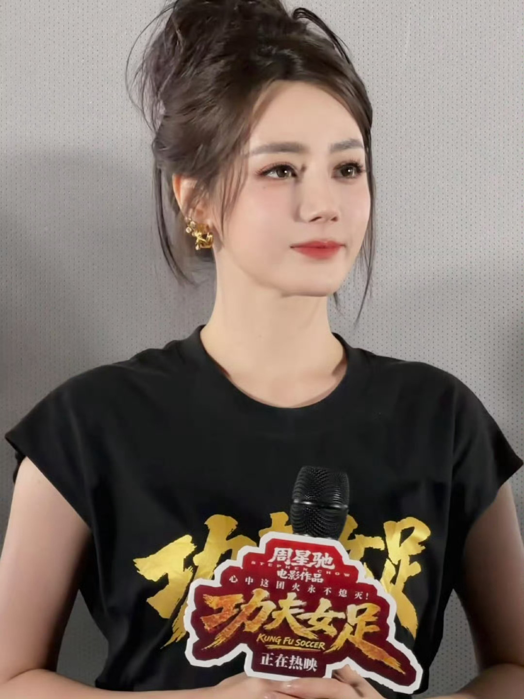 宝宝的这组图好漂亮啊迪丽热巴功夫女足