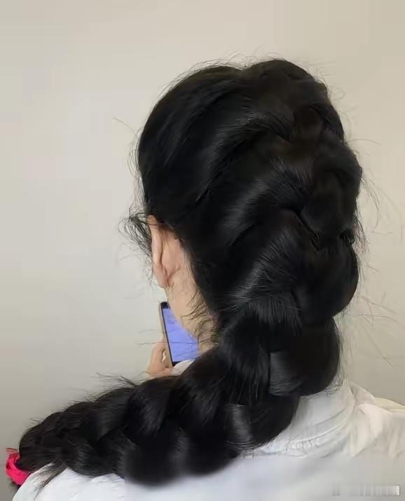 闺蜜的发量，谁敢PK一下？[笑cry] 