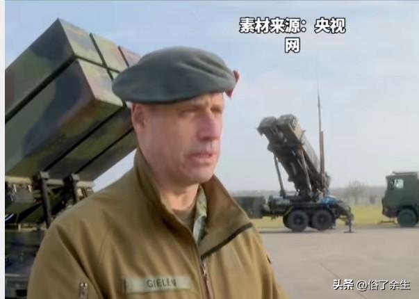 伊朗首次使用"法塔赫-2"高超音速导弹袭击美军基地，并宣称发射4枚导弹击中"林肯