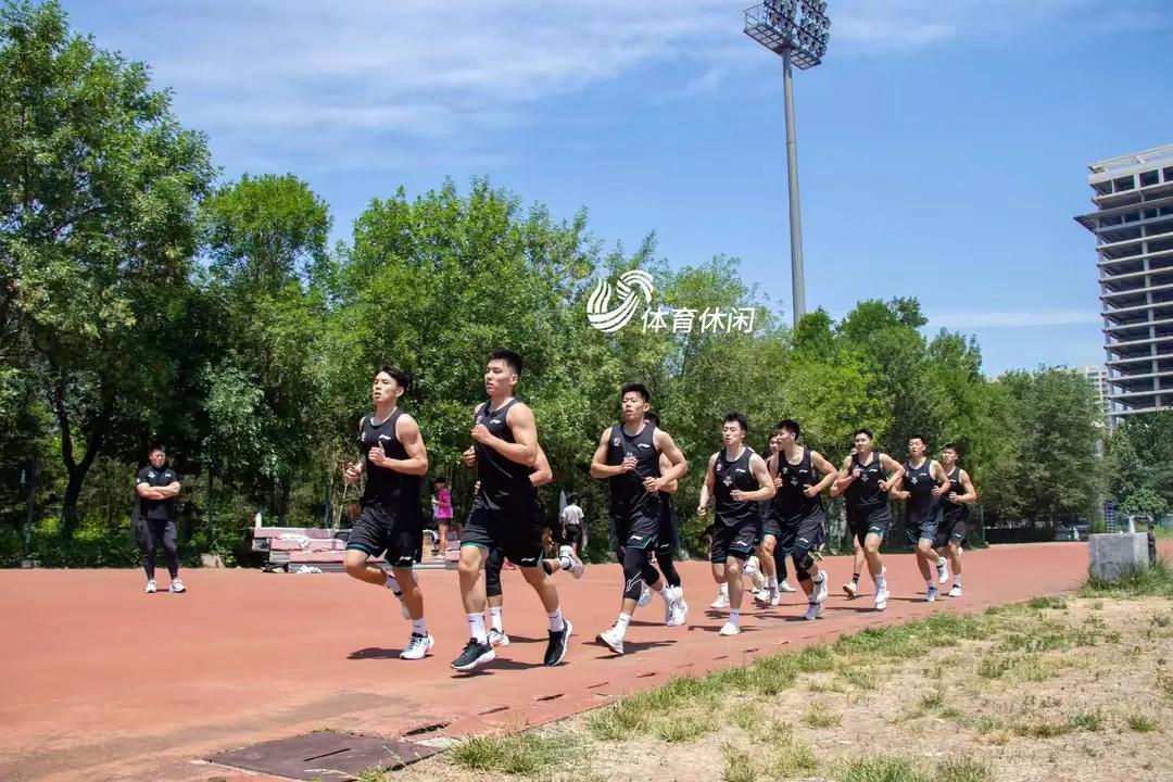 按照计划，山东高速男篮从7月31日到8月4日，将与来访的美国奥兰多探险者队举行3