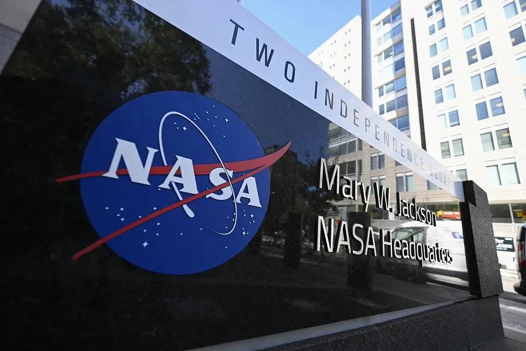 《南华早报》今天报道：美国国家航空航天局（NASA）向内部人员发送电子邮件，告知