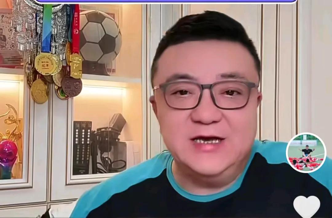 媒体人董路坚持认为，U23国足大比分输球其实就是赛前准备上出问题了。
董路在直播