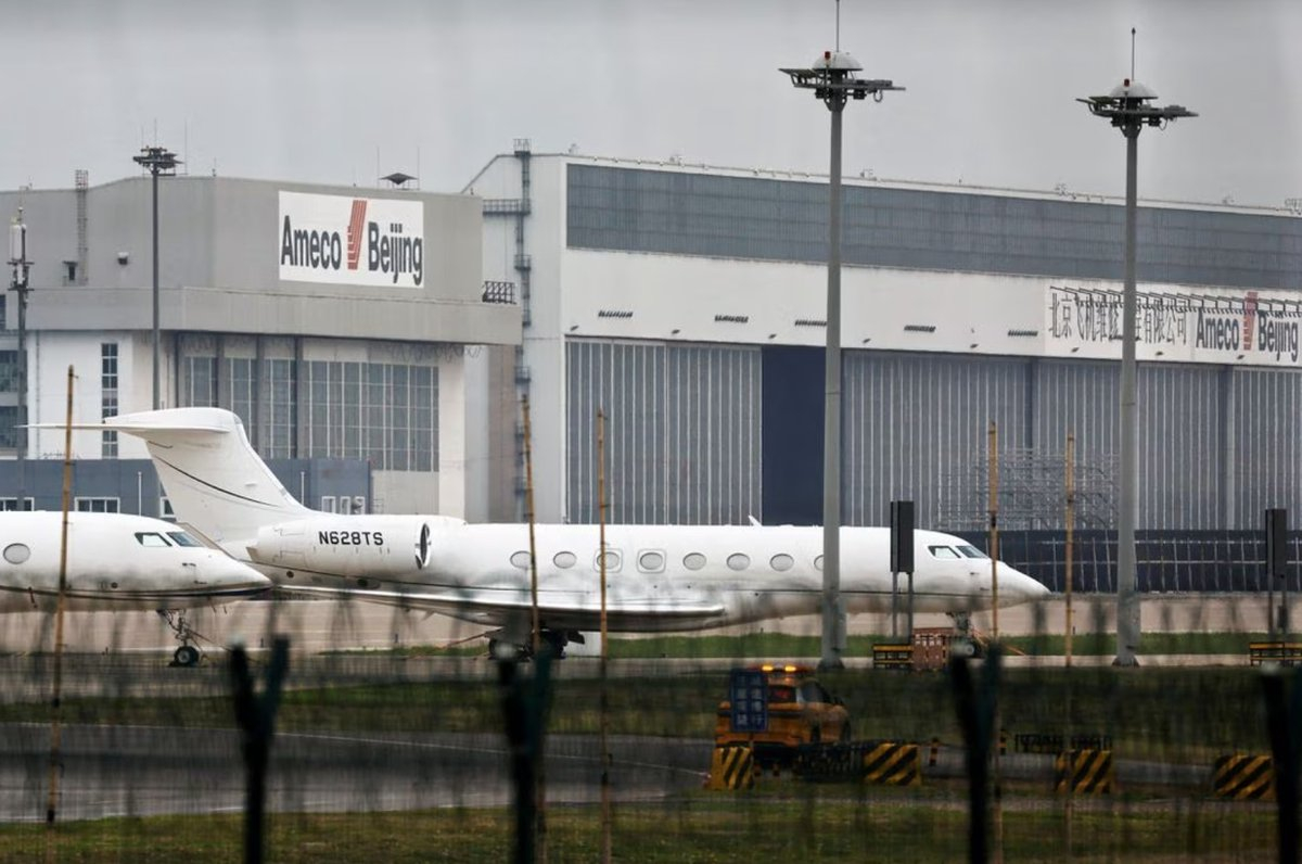 #马斯克私人飞机降落北京# 落北京，大概率是要高层领导然后去上海特斯拉超级工厂就