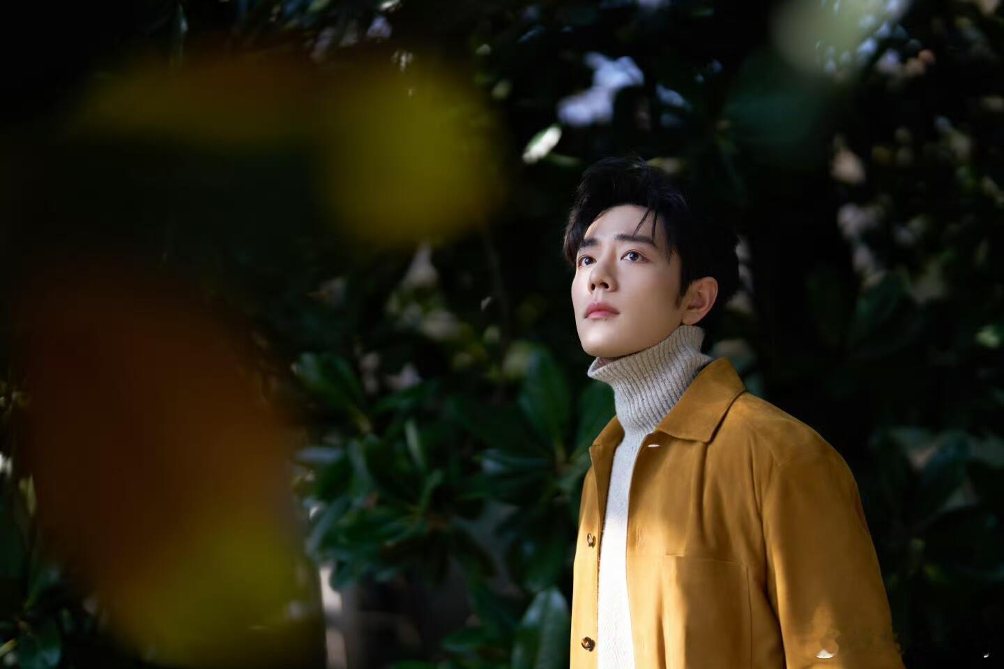 时装周米兰时装周 TODS全球代言人肖战米兰看秀造型，身着一袭TOD'S 202