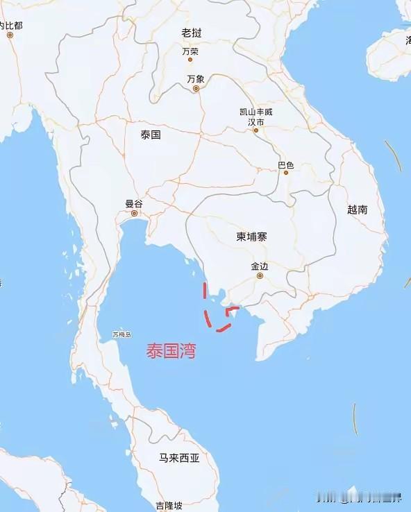 12月14日，泰国军方一声令下，正式启动对泰国湾的全面封锁。炮艇全天候巡逻，所有