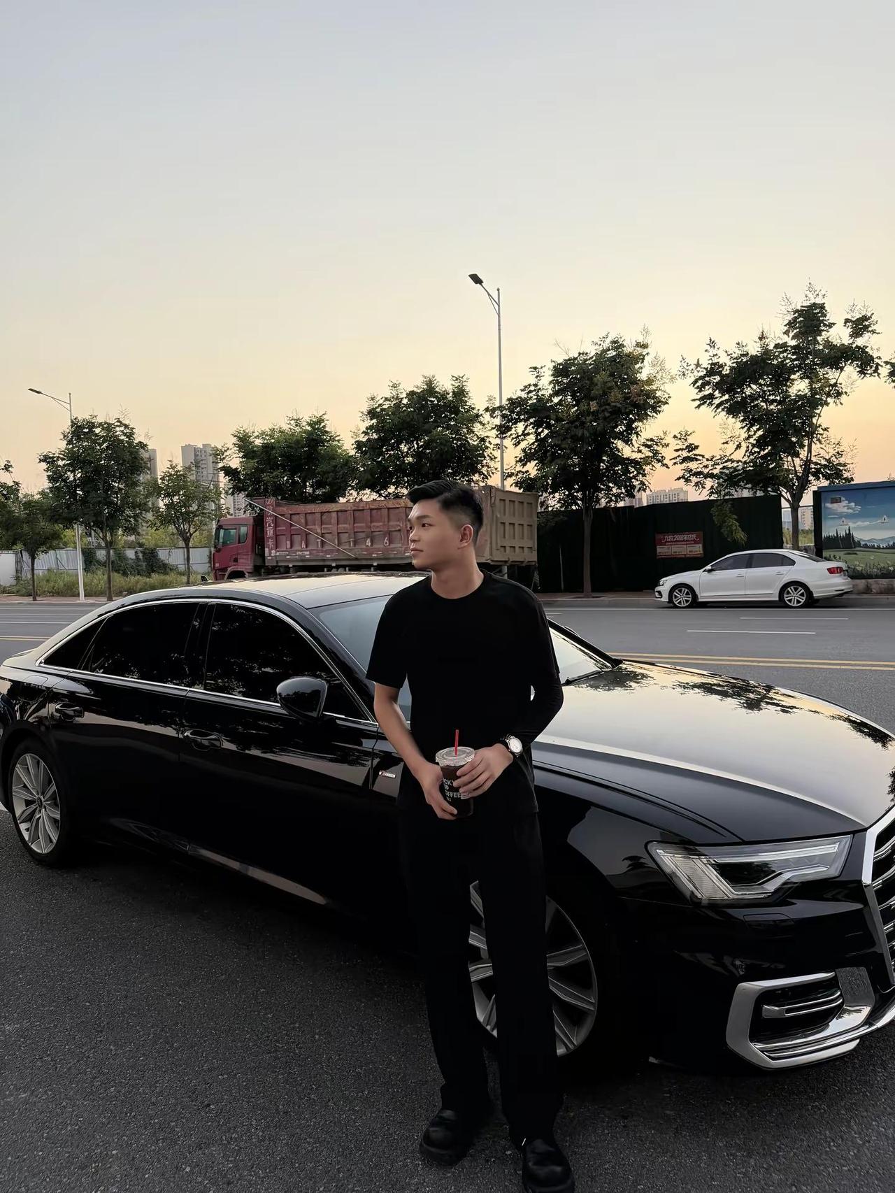 骏马自知前程远 不待扬鞭自奋提.奥迪a4l 奥迪