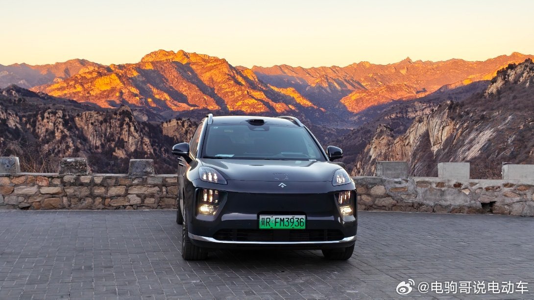 买了电车能一周充一次吗汽场全开 这个要看使用场景，作为一个每天开新能源车上下班的