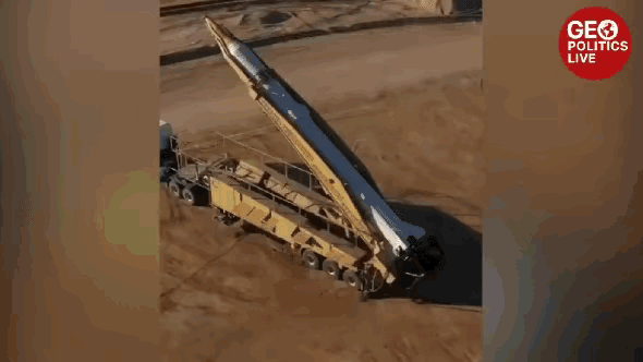 16马赫高超集束弹头，直接打穿以色列！

伊朗这次的导弹攻击，让以色列的防空系统