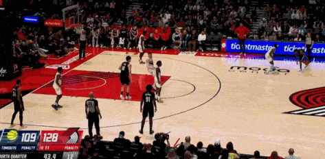 这是杨瀚森NBA最佳一球，也是唯一的2+1！
今天再也不是2分1板了，而是5分1