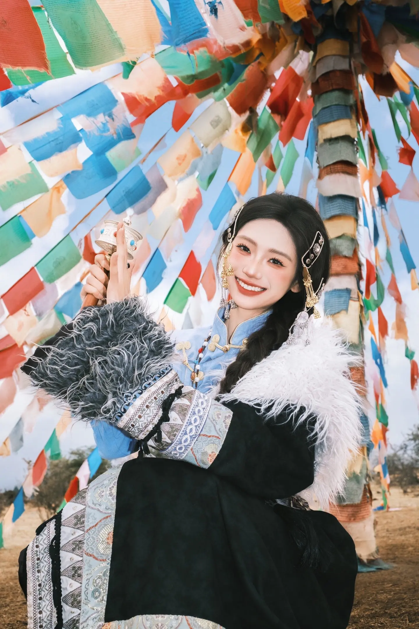 风吹经幡 幡动而福至 丽江的经幡宿命感拉满了  真的很神圣 狠狠种草！