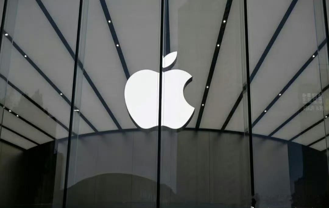iPhone18Pro成本或涨40%【苹果CEO首秀遭遇成本危机】9月7日报道，