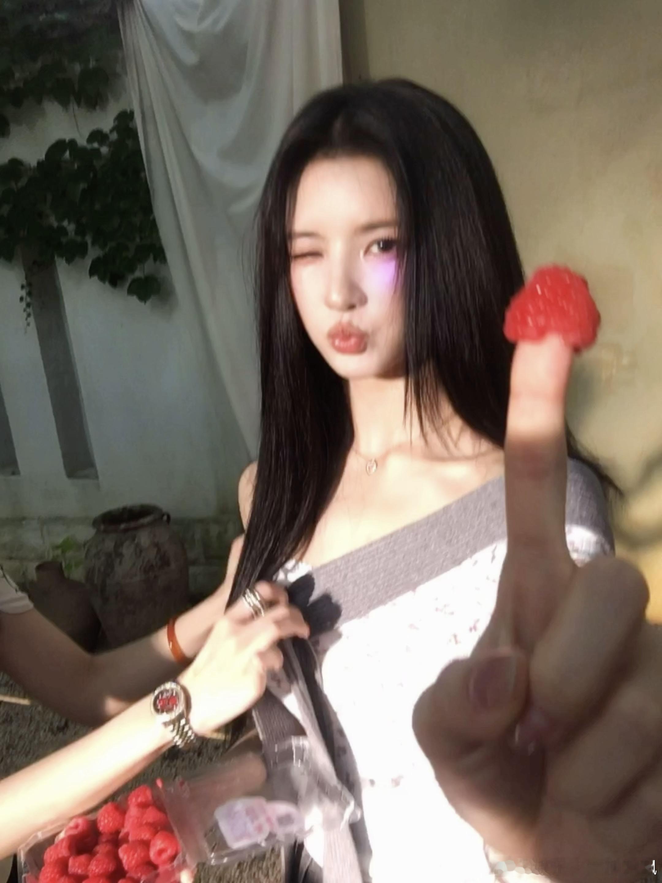 刘些宁｜好权威的一张脸