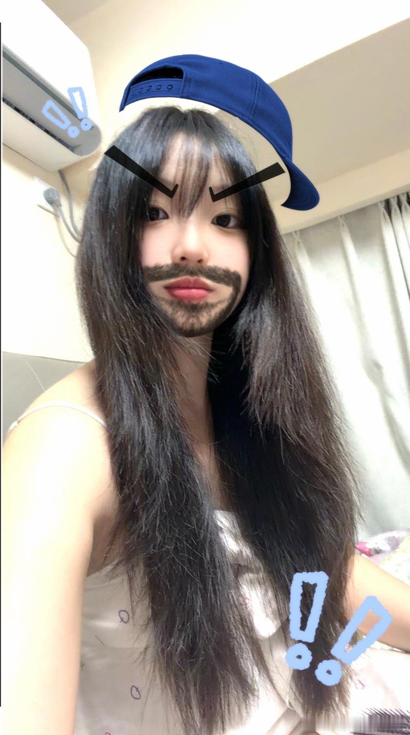 剪了个头发我很喜欢但是我感觉刘海有点长了，虽然是我自己要求的因为我沙发，每次剪到