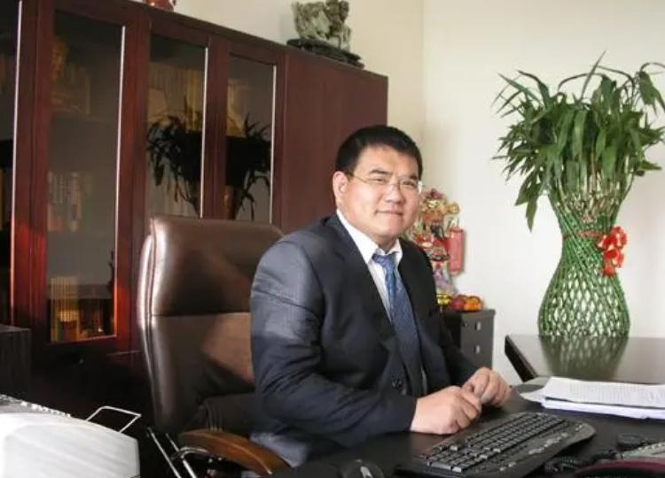 2008年汶川地震时，一位富豪捐款1亿元
在2008年的春天，汶川大地震的消息震