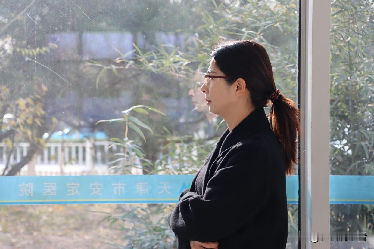 真不用怕“跟风碰瓷”！工伤里的精神损害认定门槛高得很——必须是工作时间、工作场所