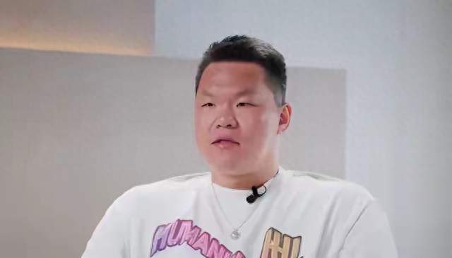 孙悦，朱芳雨播客精彩！每句话都踩痛男篮神经，先进理念却看不见