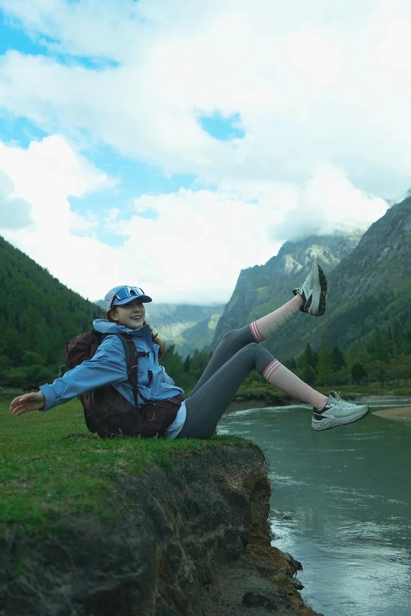 愿你踏遍山河，仍觉人间值得。