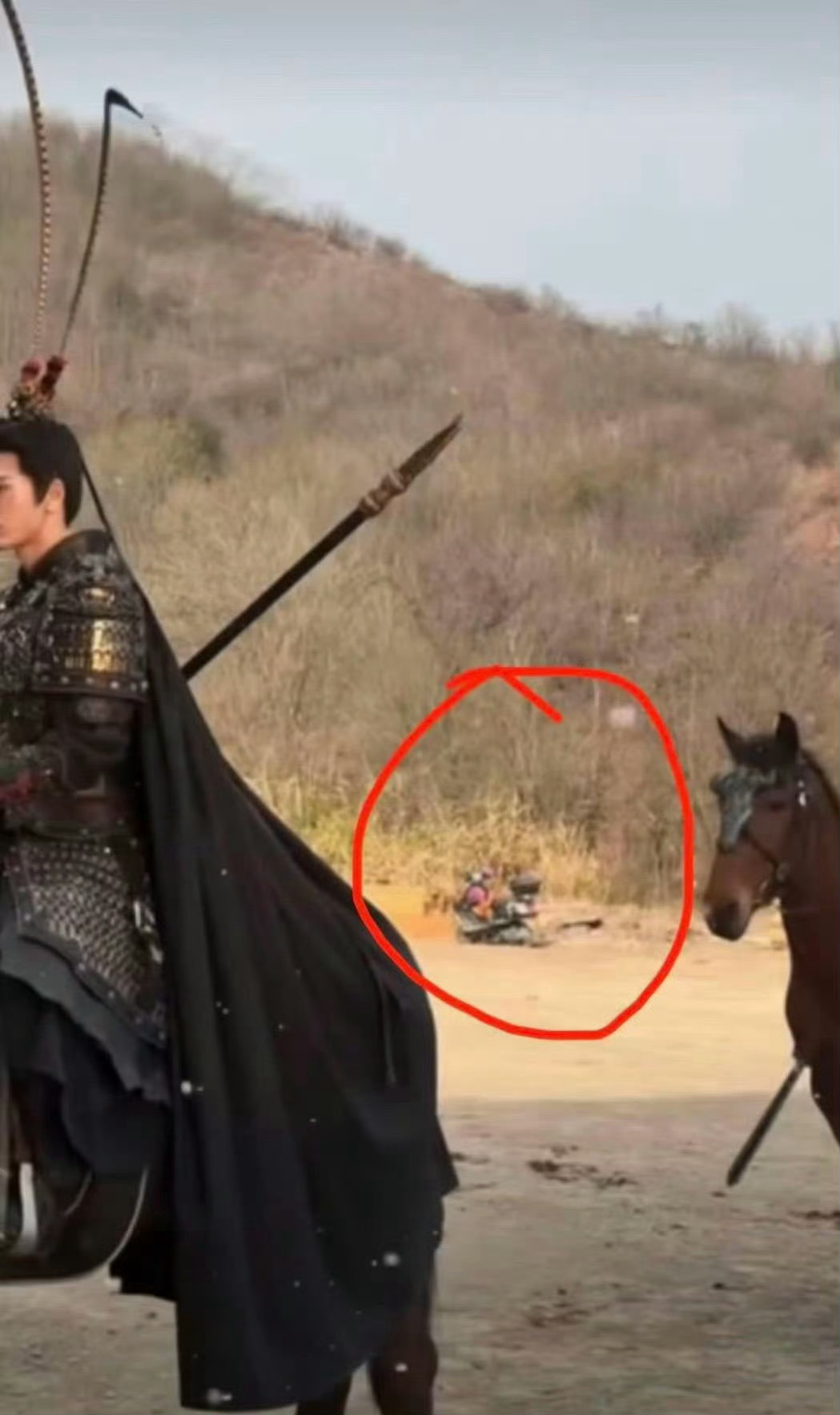 这个穿帮是不是有点低级了？逐玉张凌赫田曦薇hi6拍立得