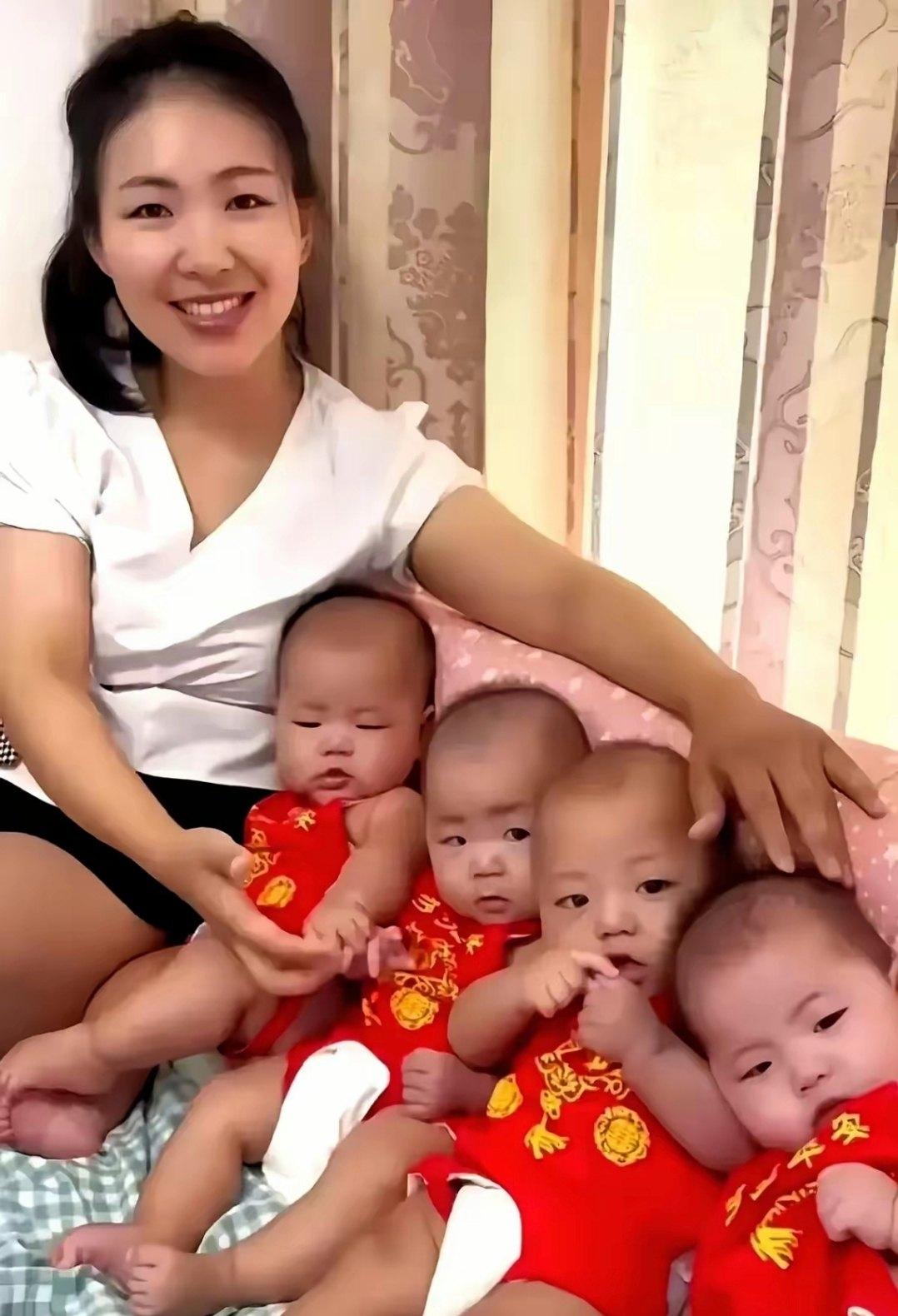 上海一女子产检，竟怀了四胞胎，全家都乐翻了。分娩时，她老公在产房外一直念叨“三女