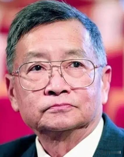 1969年，37岁梁从诫被下放江西劳动，妻子周如枚立刻提离婚，还给儿子改名换姓，