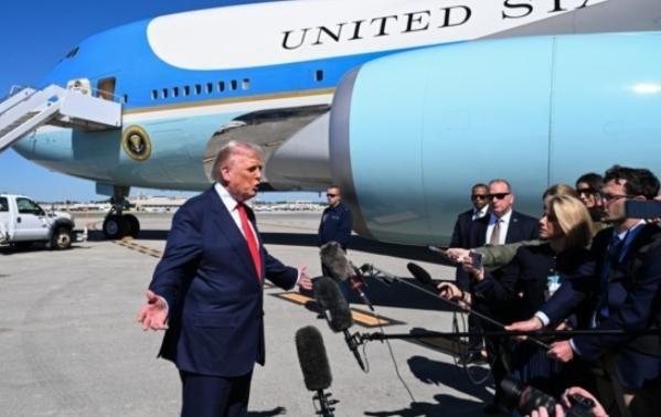 不敢耽误中方的时间，白宫2天拿出行动，特朗普明白中美合则两利。怕中国反悔，美国不