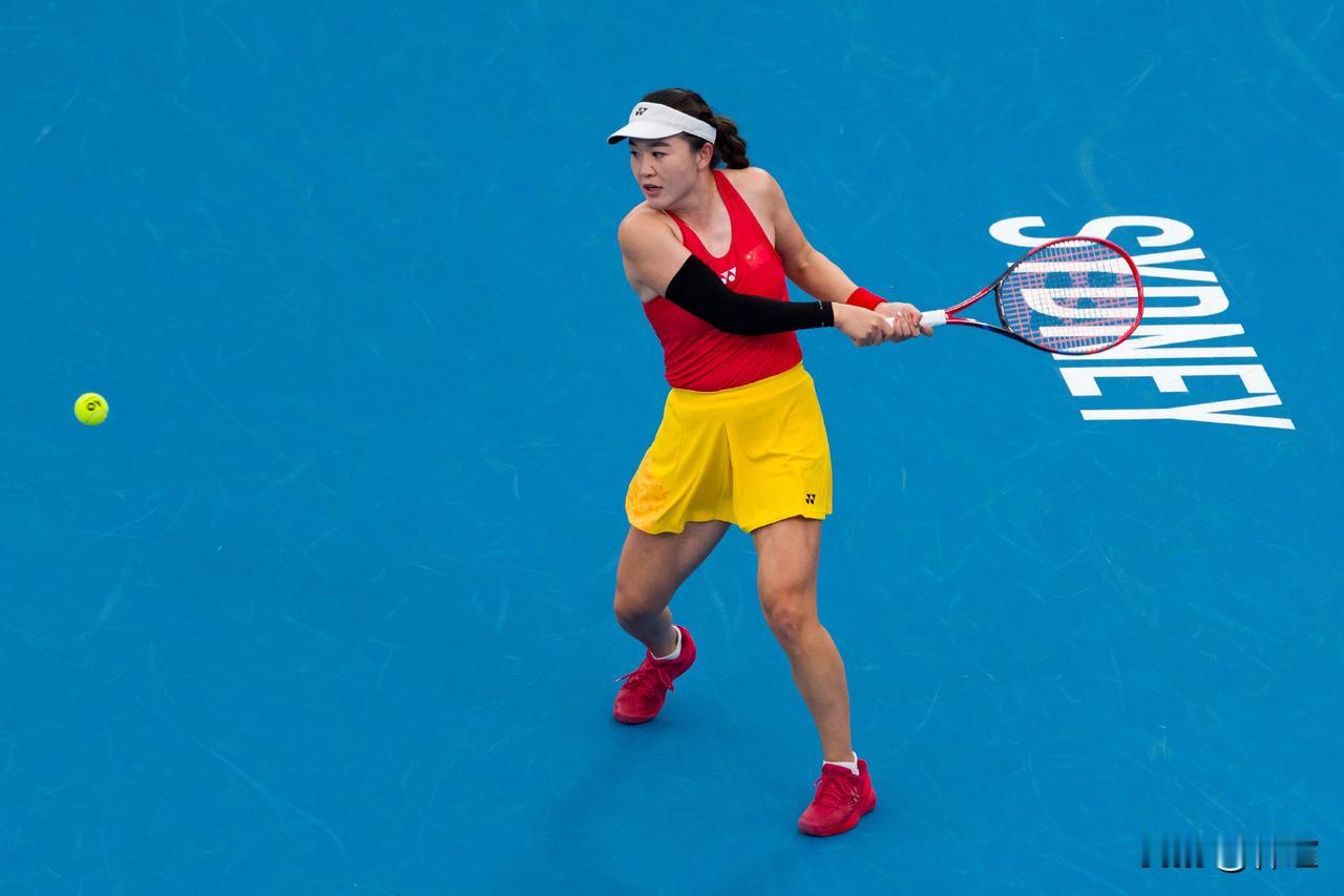 朱琳，决胜盘“吞蛋”惨遭逆转！
联合杯中国队与加拿大队的首场女单比赛，朱琳在6-