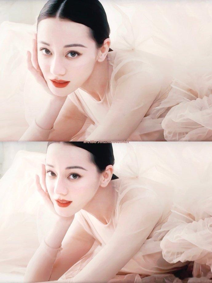 迪丽热巴最新唇妆大片每一帧都美到宝宝的心巴啦[心] ​​​