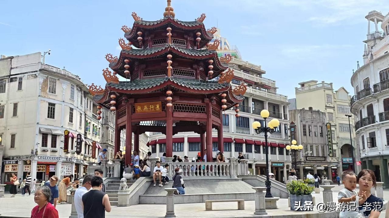 这次在汕头住的农民自建房，房间里该有的都有，但是吧，每一样东西质量都很普通。
最