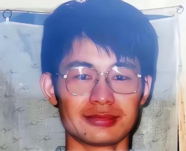 114次庭审，一个清华半导体博士，被关了1277天。把他送进去的，不是别人，是他