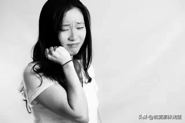 十年前的八月份，我刚从外地出差回来，就接到了朋友王云的电话。她说她有急事找我，让