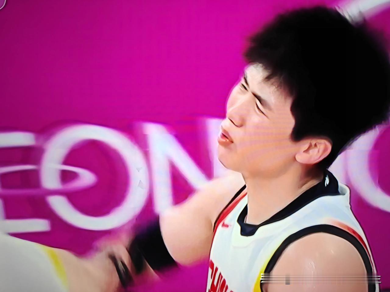 明天中国男篮与日本男篮的亚运会半决赛，庞峥麟与李悦州的发挥至关重要，两人在小组赛