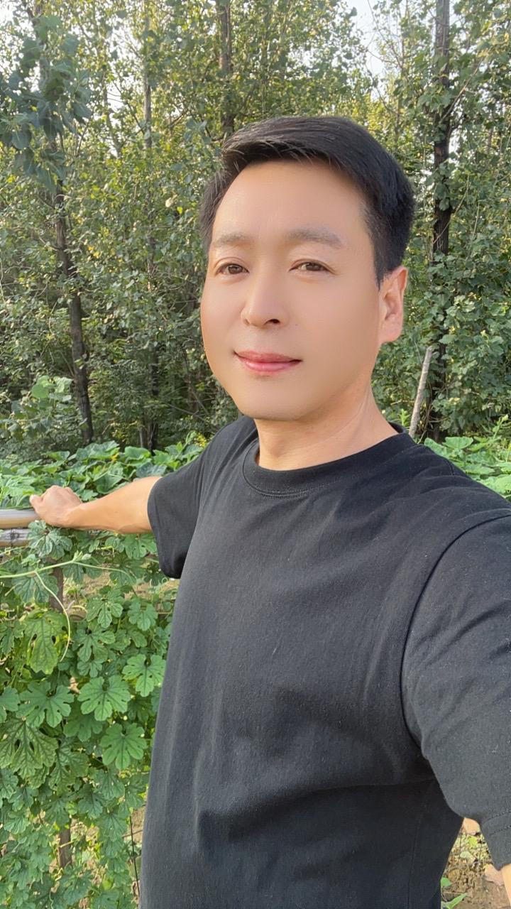 人这一生，人知相识，贵在相知，人之相知，贵在知心，有所珍惜，才有所真心...