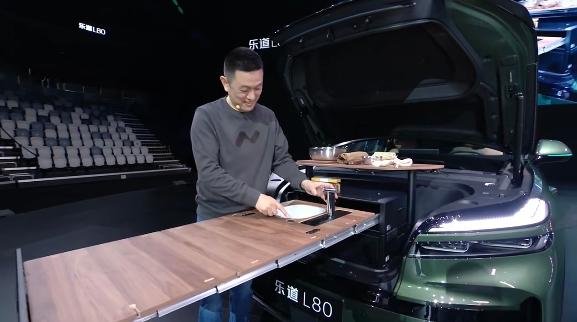 太夸张了！乐道L80——空间巨大的大五座，才15.98万？发布会上，李斌总和力洪