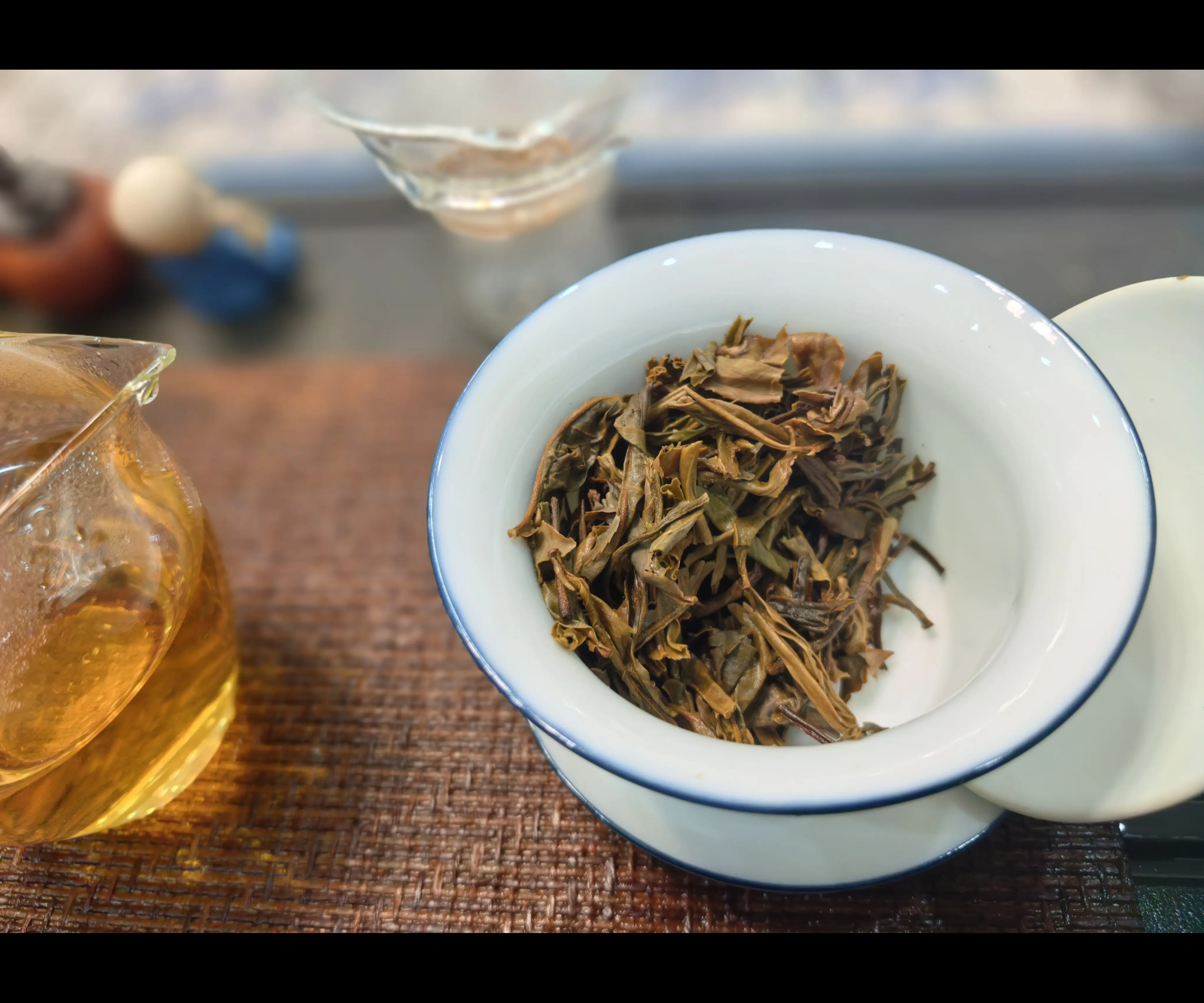 茶有回甘，人生亦有甜味，熬过苦涩，方能遇见美好，品茶即品人生。