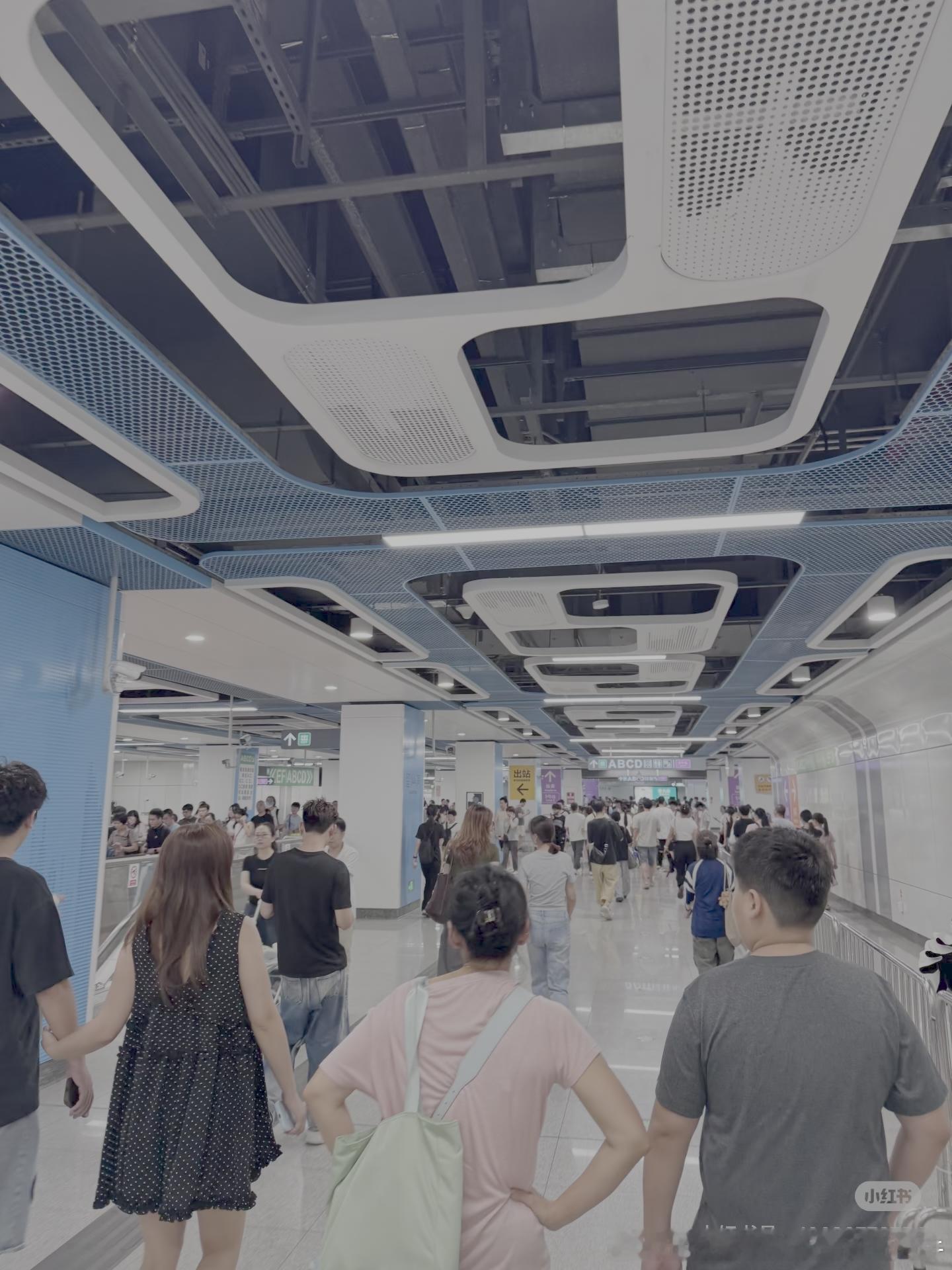 深圳地铁 投稿：2026-08-01，周六，16点25分，深圳地铁5号线/13号