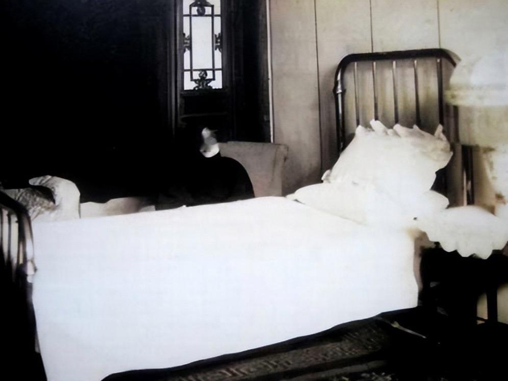 珍稀怀旧老照片分享1925年3月12日，孙中山先生因患癌症在北京逝世。图一是孙先