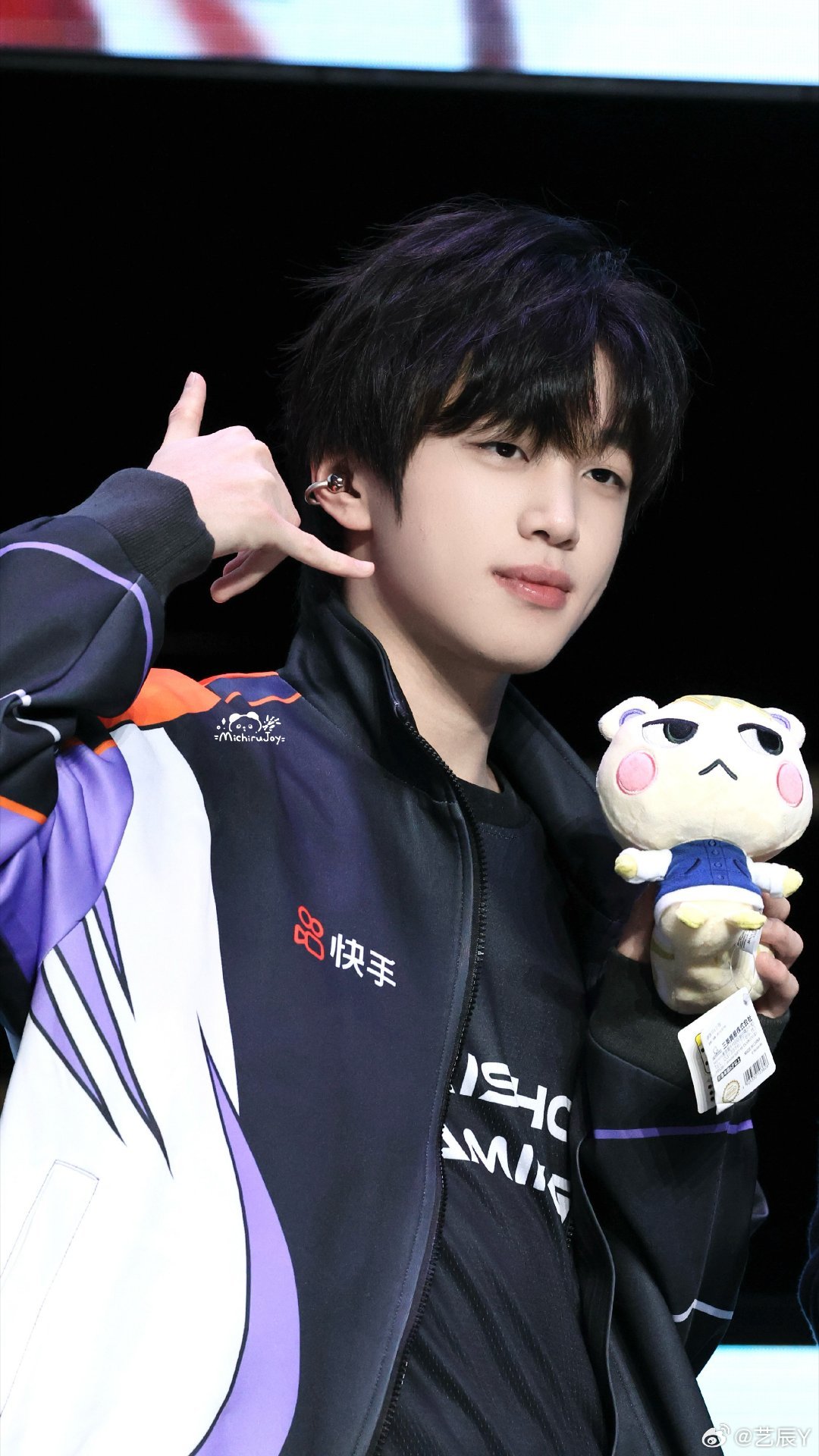 无言ZHY 晚安言言  3.23日贴贴 