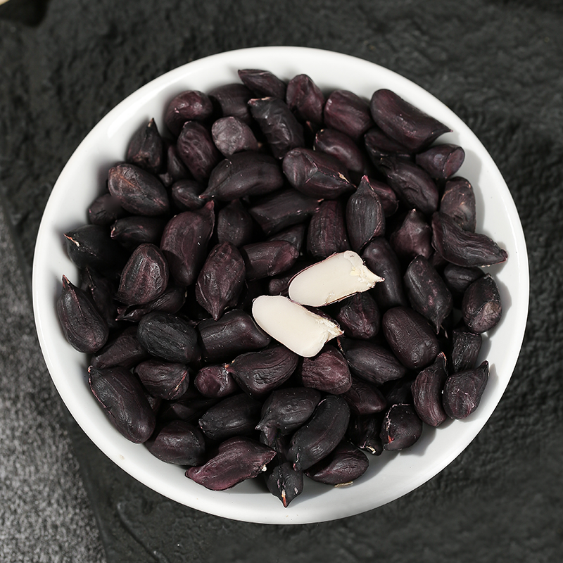 这个好物闭眼入﻿ 云南的黑花生不同于其他产区的黑花生。口感比较甜，营养价值高，山