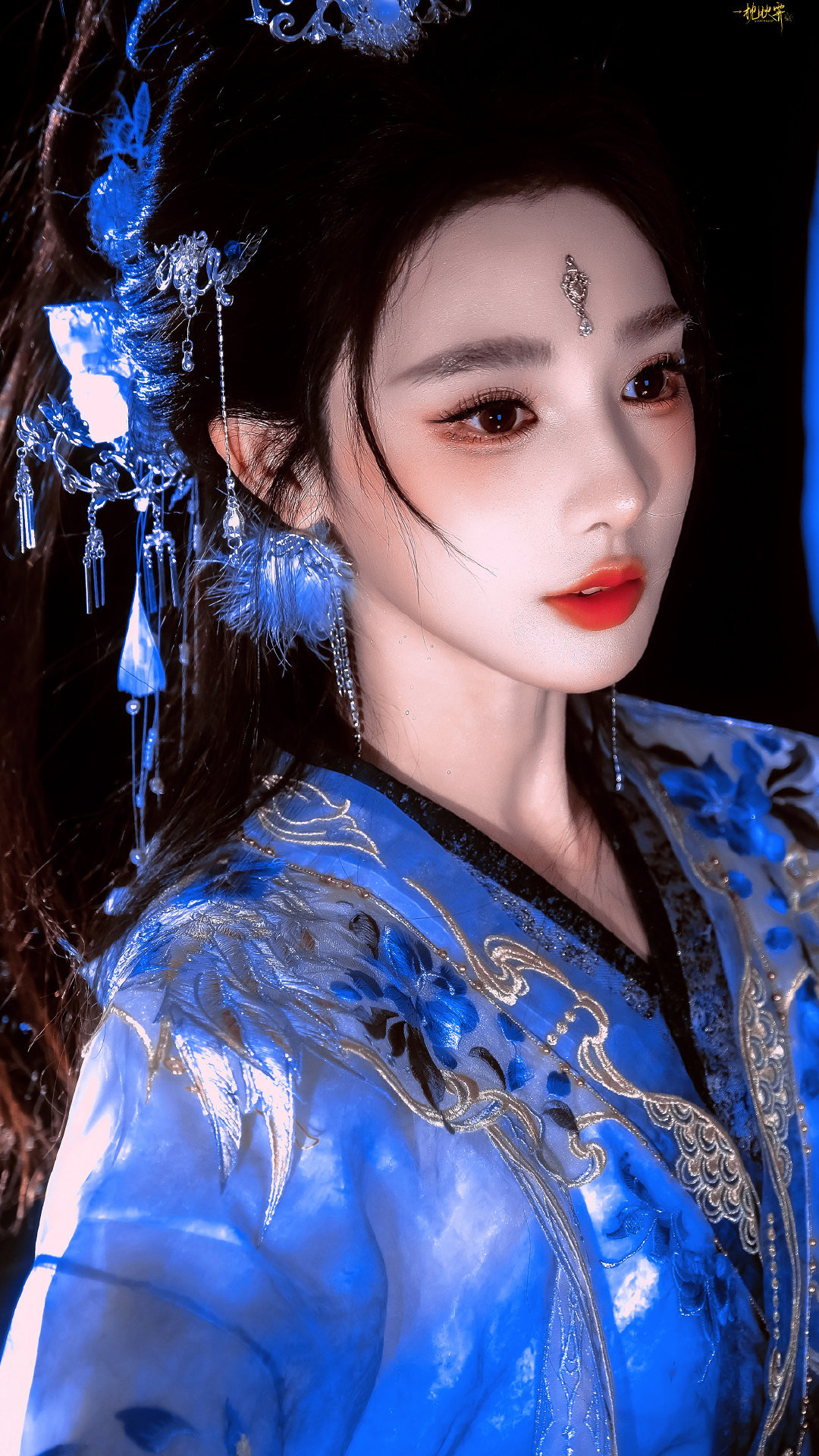 彭小苒直播5字回应初恋"死了，下一个"又甜又飒，是对隐私窥探的高情商反击，剧外过