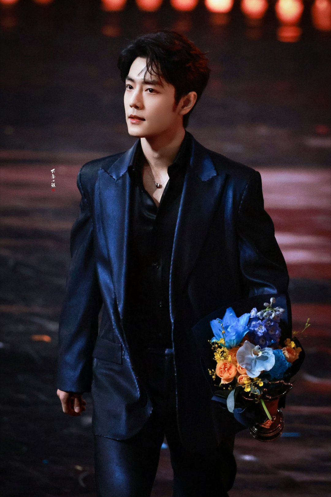 肖战秘密花园肖战微博之夜肖战肖战微博KING 加冕为王，光芒如故！问鼎微博Kin