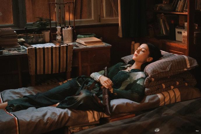 迪丽热巴你根本没喝中药“迪丽热巴你根本没喝中药！”——戏里针锋相对，戏外温柔以待