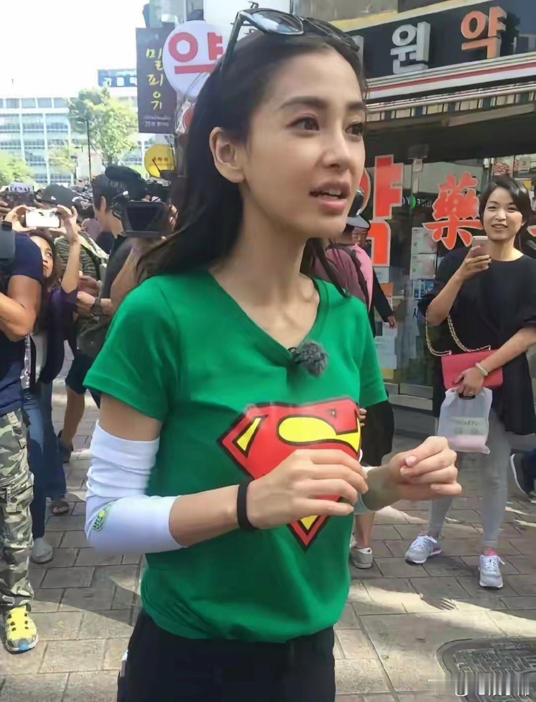 其实我认为 baby 的努力大家都有目共睹，这么多季跑男，她作为一个女生坚持了下