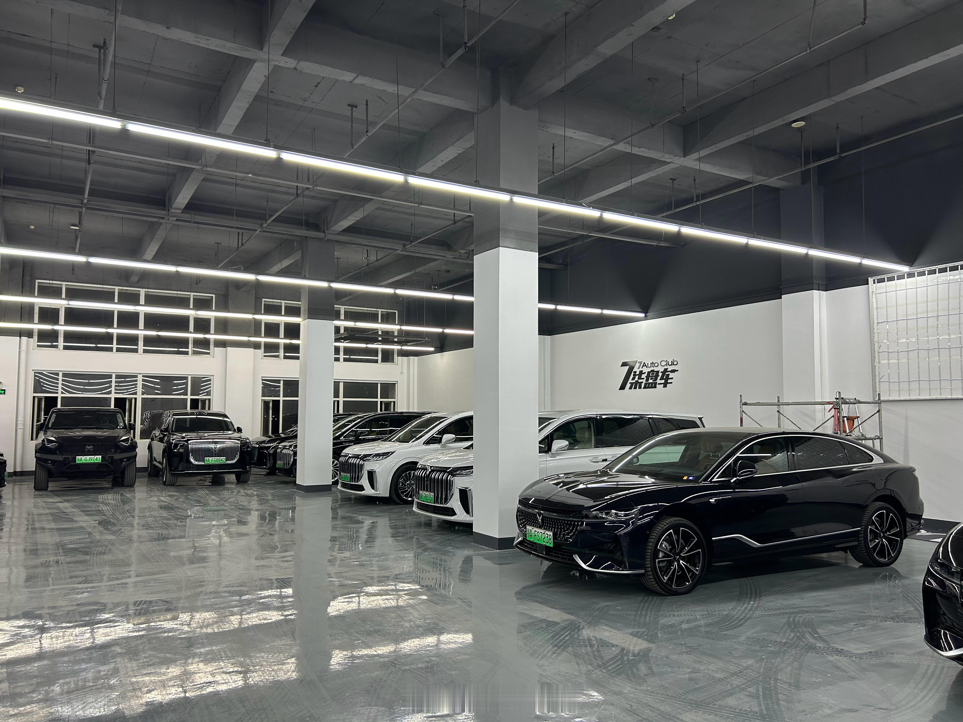 新店基本理顺了，坐标地址我放在下面岚图现车30余台，总有一台适合你欢迎各位“岚友