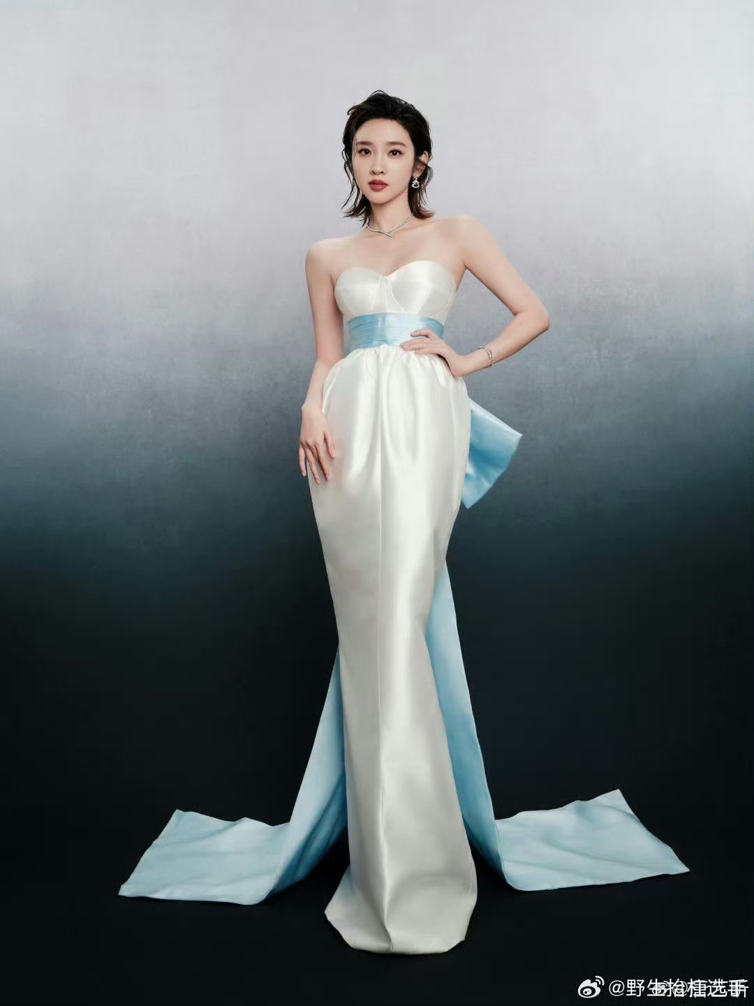 唐艺昕加盟乘风心情很曼妙不知道，姐的身材很曼妙，当初怎么没想到唐艺昕能参加乘风！