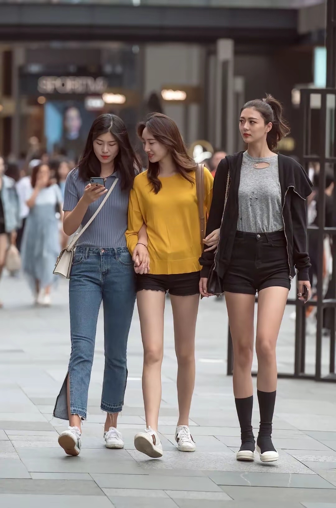 一张令人怦然心动的照片。 