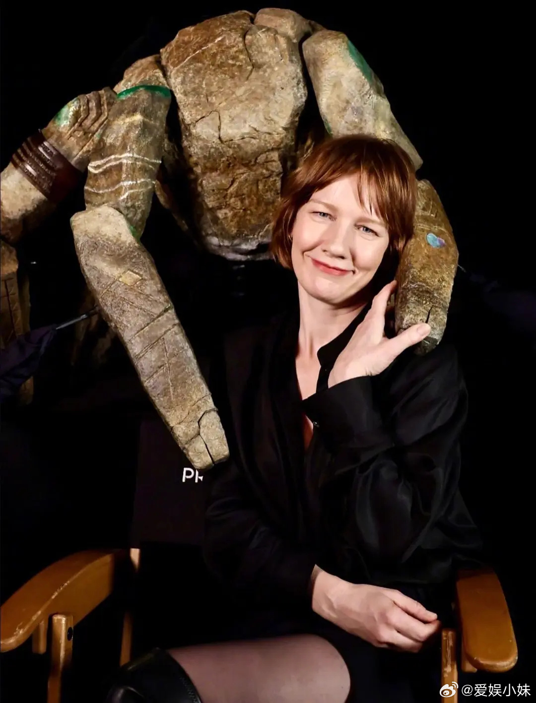 科幻片里最成功的女性角色她主动成为决策机器，却在离别时流露最真实的人性 