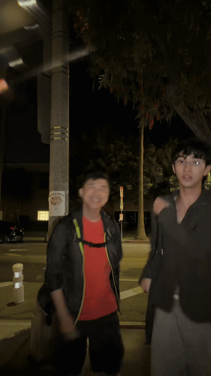 庾澄庆跳舞支持恩利新歌 反差感拉满的父子！庾澄庆嘴上嫌弃恩利拍摄，行动全力配合起
