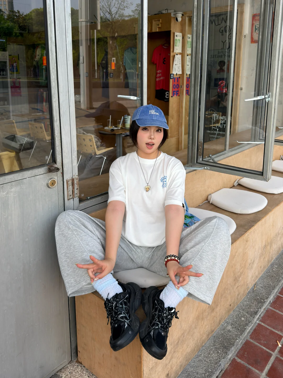 简约蓝白清爽一夏🐾 ❑• ⸝⸝⑉ 🧢 ꒱ °