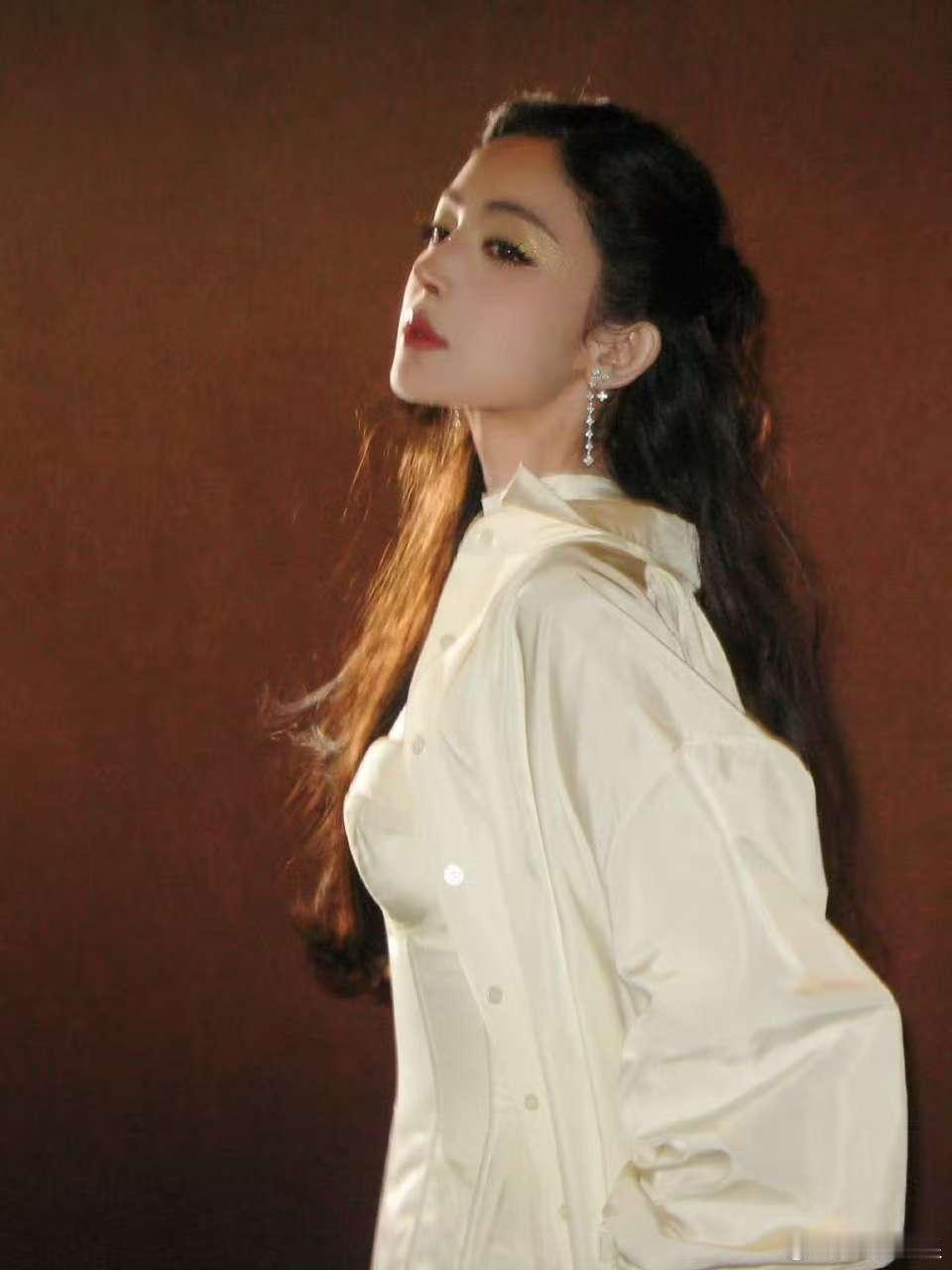 娜扎CCD先行送达娜扎奔赴一场秋日之约娜扎CCD先行送达，绝，🤩 ​​​